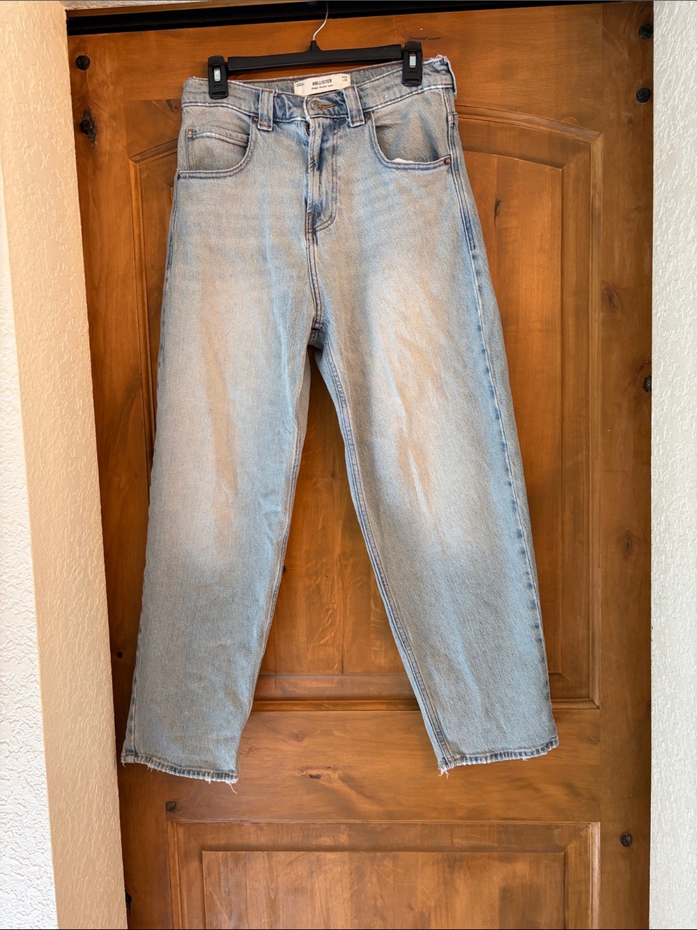 Hollister Light Wash Relaxed Men's Jeans
